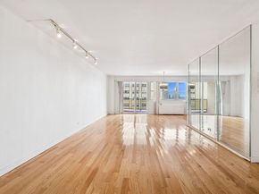 10230 66 Road 19D, Forest Hills NY 11375