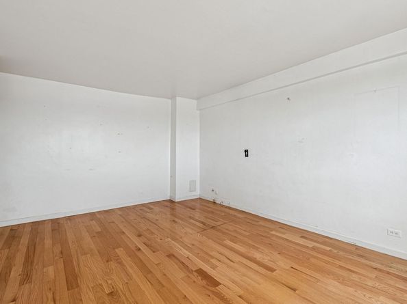 10230 66 Road 19D, Forest Hills NY 11375