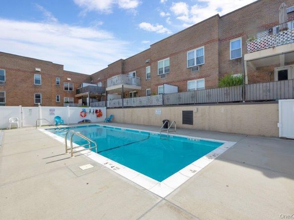 596 Broadway 10A, Lynbrook NY 11563