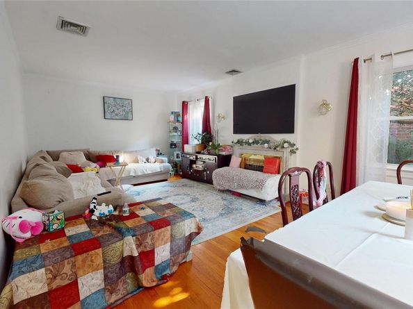 18414 Grand Central Parkway, Jamaica Estates NY 11432