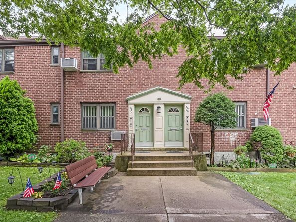 56-10 244 Street 1, Douglaston NY 11362