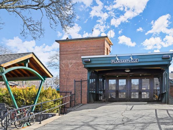 36 Foxwood Drive 6, Pleasantville NY 10570