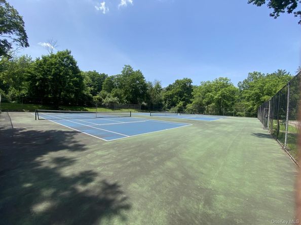 36 Foxwood Drive 6, Pleasantville NY 10570