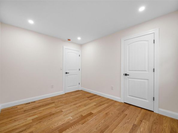 22111 136th Avenue, Springfield Gardens NY 11413