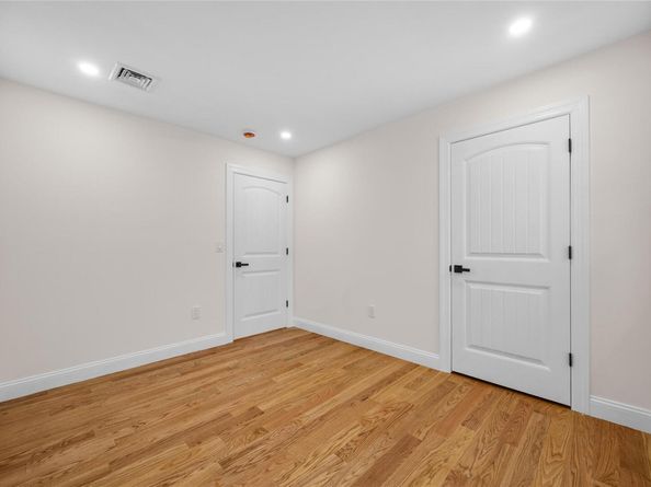 22111 136th Avenue, Springfield Gardens NY 11413