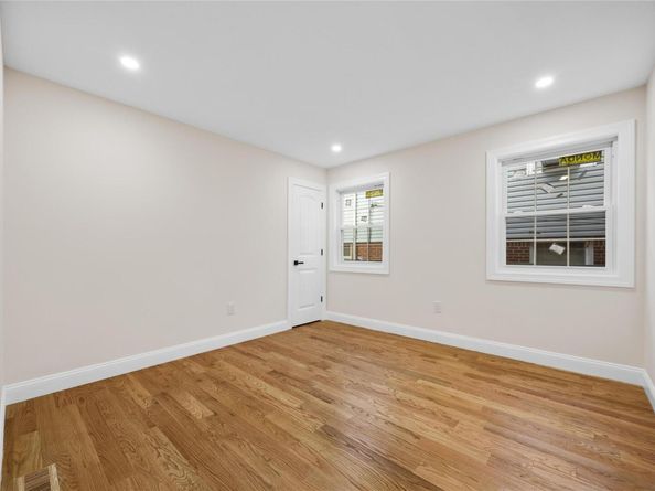 22111 136th Avenue, Springfield Gardens NY 11413