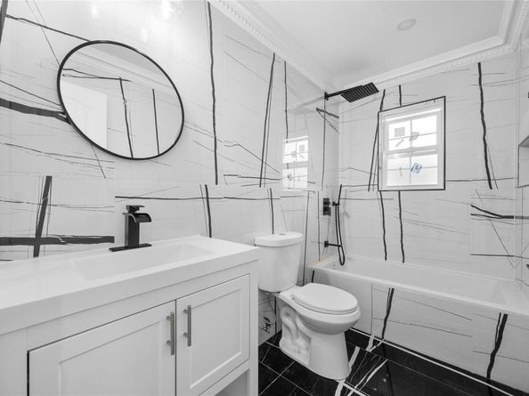22111 136th Avenue, Springfield Gardens NY 11413