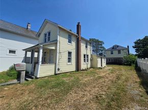 31 Union Ave, Patchogue NY 11772