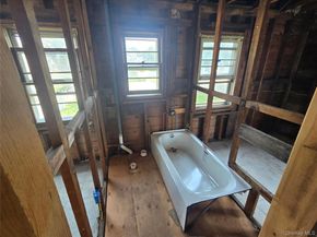 31 Union Ave, Patchogue NY 11772