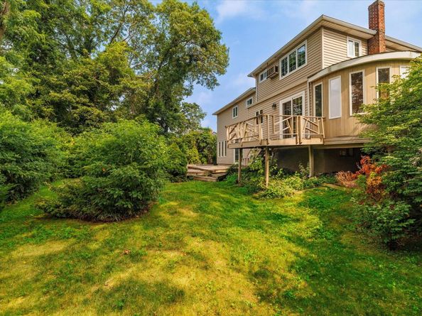 185 Maxine Court, West Hempstead NY 11552