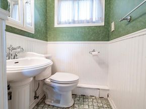 185 Maxine Court, West Hempstead NY 11552