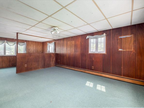185 Maxine Court, West Hempstead NY 11552