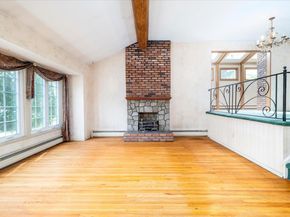 185 Maxine Court, West Hempstead NY 11552