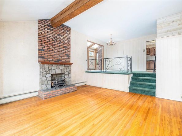 185 Maxine Court, West Hempstead NY 11552
