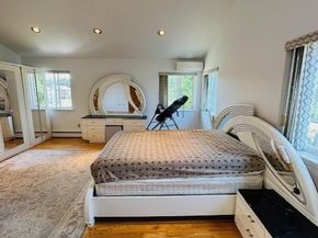 31 Woodward Street, Roslyn Heights NY 11577