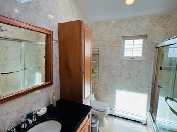 31 Woodward Street, Roslyn Heights NY 11577