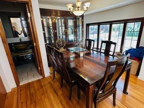 31 Woodward Street, Roslyn Heights NY 11577