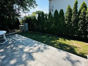 31 Woodward Street, Roslyn Heights NY 11577
