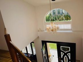 31 Woodward Street, Roslyn Heights NY 11577