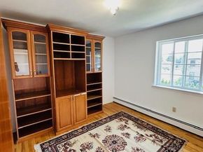 31 Woodward Street, Roslyn Heights NY 11577