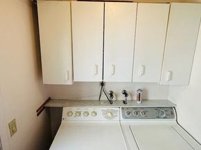 31 Woodward Street, Roslyn Heights NY 11577