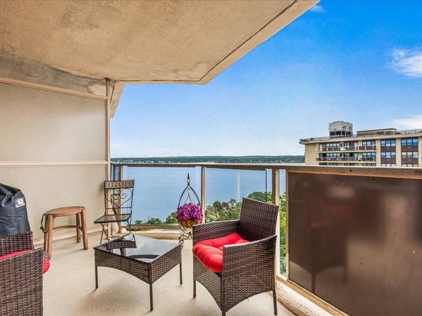 17-85 215 Street 16J, Bayside NY 11360