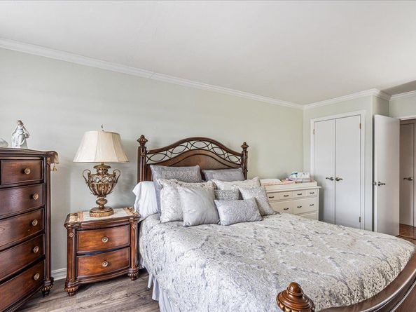 17-85 215 Street 16J, Bayside NY 11360