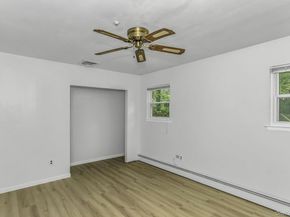 24 Blackfoot Trail, Shoreham NY 11786