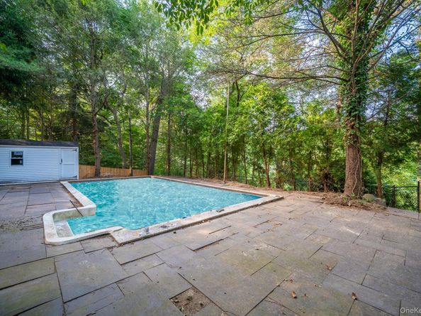 368 Landing Avenue, Smithtown NY 11787