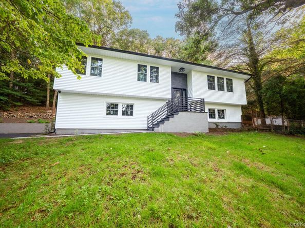 368 Landing Avenue, Smithtown NY 11787