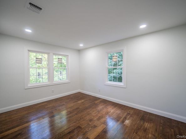 368 Landing Avenue, Smithtown NY 11787