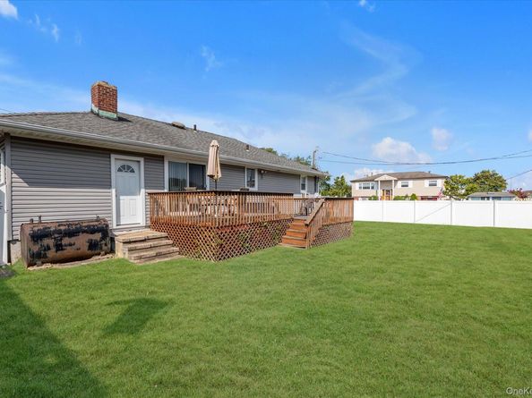 190 Hamilton Avenue, Barnum Island NY 11558