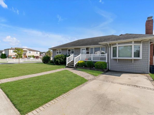 190 Hamilton Avenue, Barnum Island NY 11558