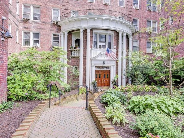 118-11 84th Avenue 415, Kew Gardens NY 11415