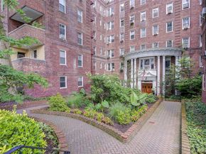 118-11 84th Avenue 415, Kew Gardens NY 11415