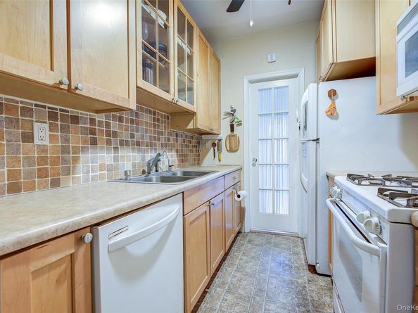 118-11 84th Avenue 415, Kew Gardens NY 11415