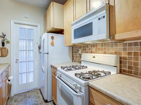 118-11 84th Avenue 415, Kew Gardens NY 11415