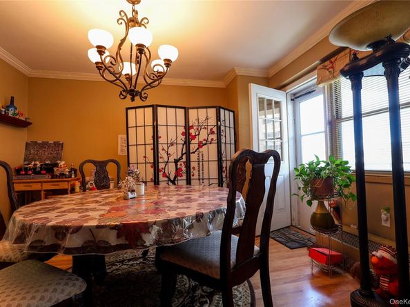 25 Neptune Boulevard 2T, Long Beach NY 11561