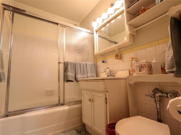 25 Neptune Boulevard 2T, Long Beach NY 11561