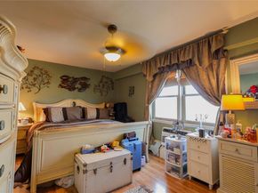 25 Neptune Boulevard 2T, Long Beach NY 11561
