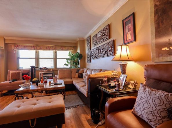 25 Neptune Boulevard 2T, Long Beach NY 11561