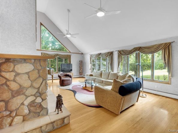3 Farese Way, Amawalk NY 10501