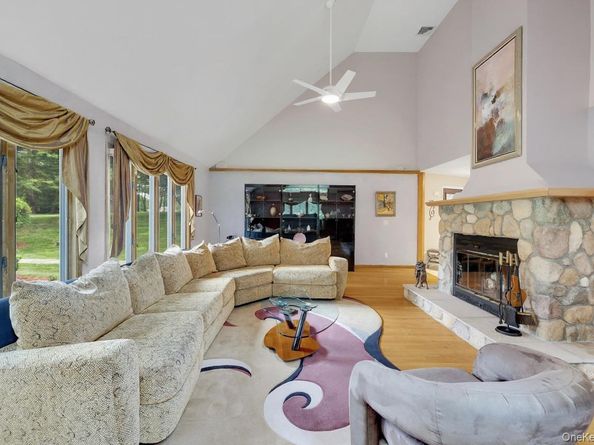 3 Farese Way, Amawalk NY 10501