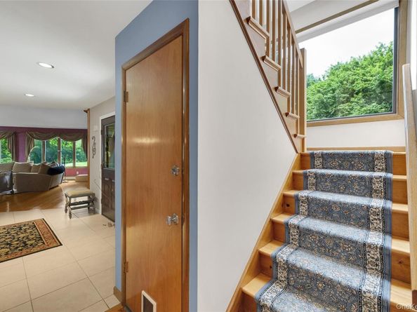 3 Farese Way, Amawalk NY 10501