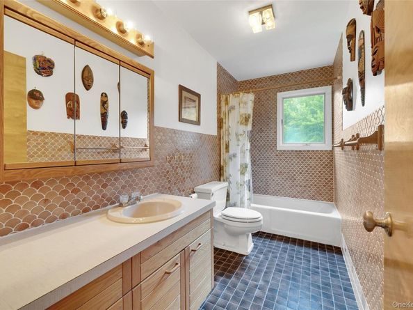 3 Farese Way, Amawalk NY 10501