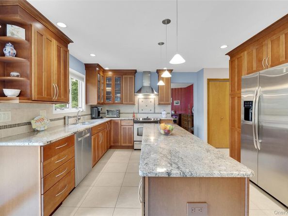 3 Farese Way, Amawalk NY 10501