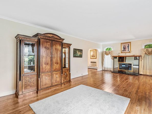 1484 164th Street, Beechhurst NY 11357