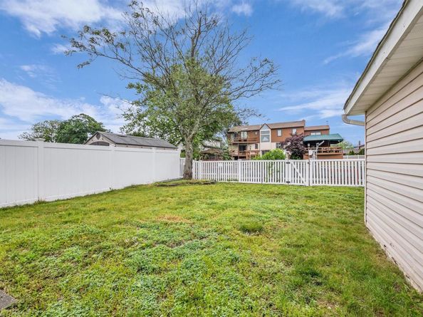 3327 Parkway drive, Baldwin NY 11510