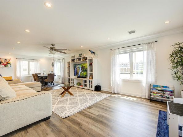 615 Pearl Street, Oceanside NY 11572