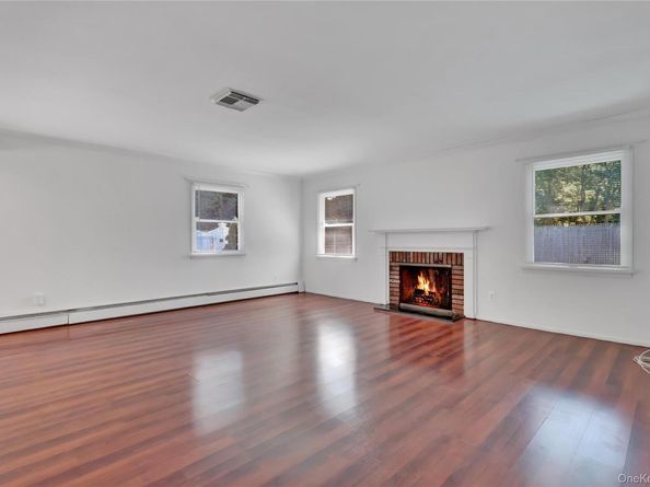 39 Pembrook Drive, Stony Brook NY 11790